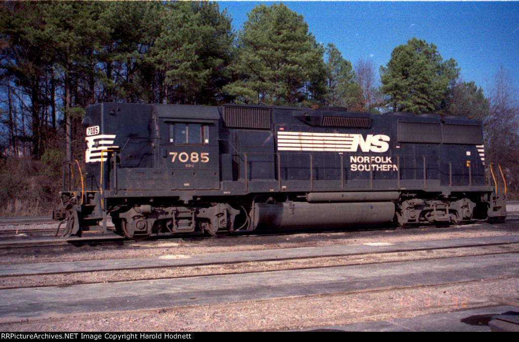 NS 7085